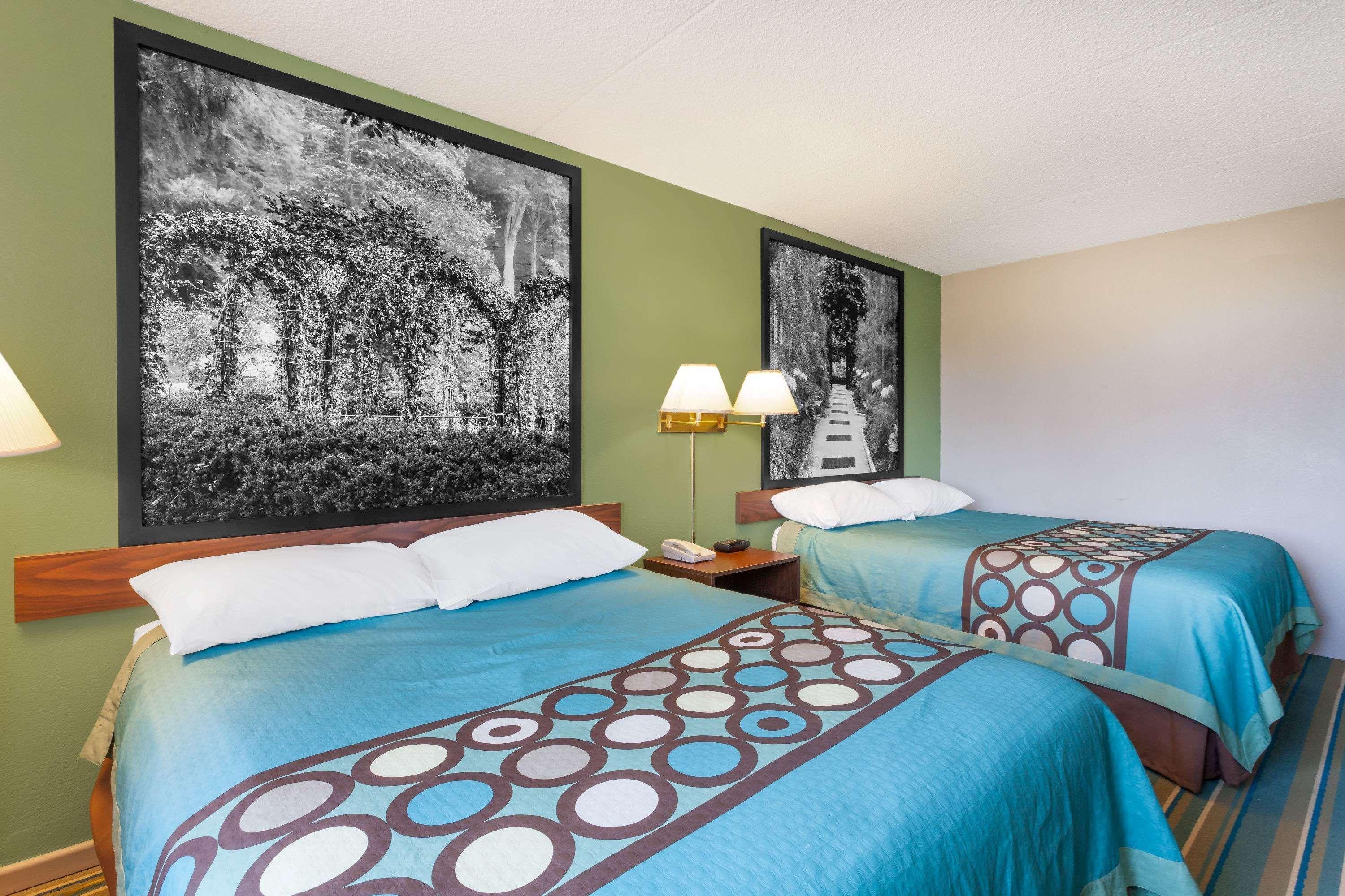 Super 8 By Wyndham Harrisburg Hershey West Eksteriør billede